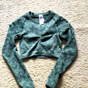 ADAPT CAMO SEAMLESS LONG SLEEVE CROP TOP